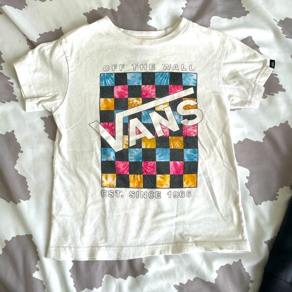 Vans off the wall
Est 1966 t shirt
Checker blue pink yellow white 3T toddler - Picture 1 of 3